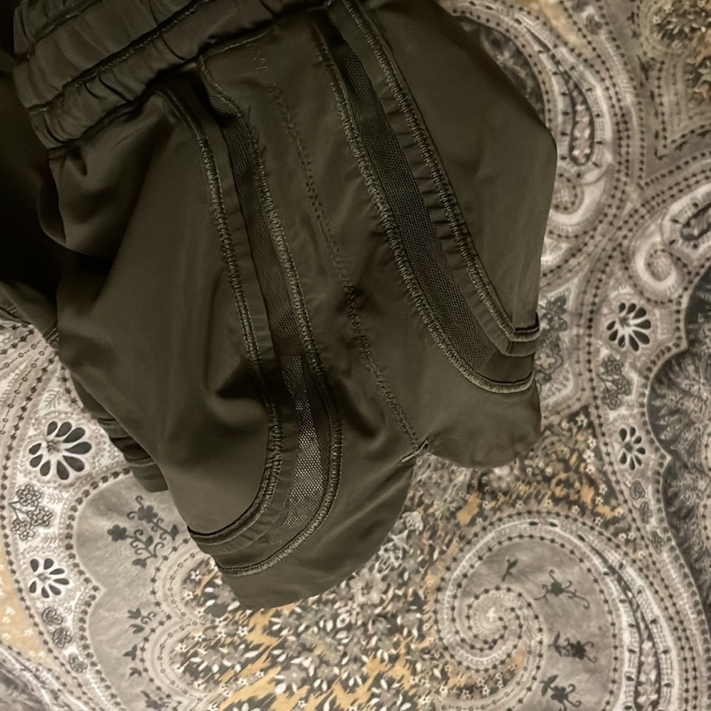 Green lulu lemon shorts - Picture 3 of 4